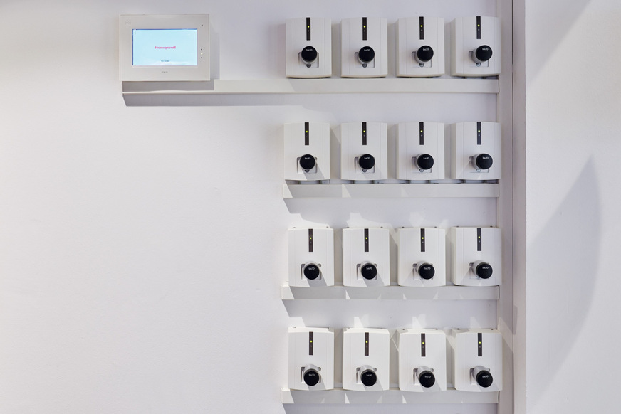 Bild 4 Elektronischer Zylinder als Mechanik-Ersatz: Hier in den Schlüsselschaltern einer Einbruchmeldeanlage.