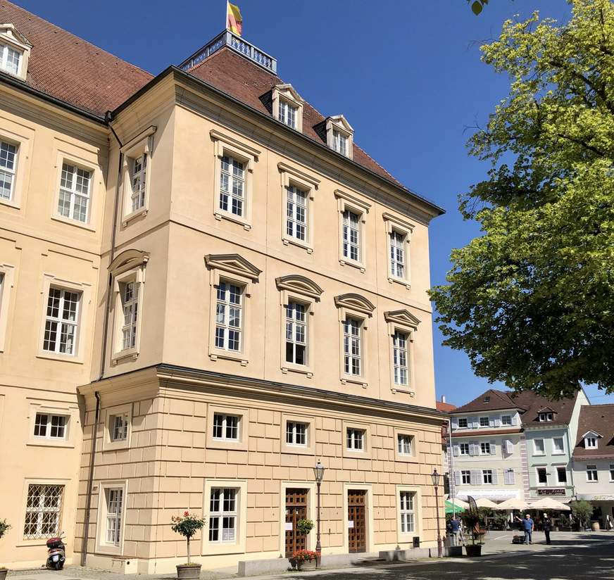 Bild 3 Referenzprojekt des Ingenieurbüros für Elektrotechnik Christian Hofmann: Planung der Erneuerung der Stromversorgung der Trafostation einschließlich Schaltanlagen und Unterverteilungen im Rahmen der Brandschutzsanierung für die ehemalige markgräfliche Residenz in Karlsruhe-Durlach.