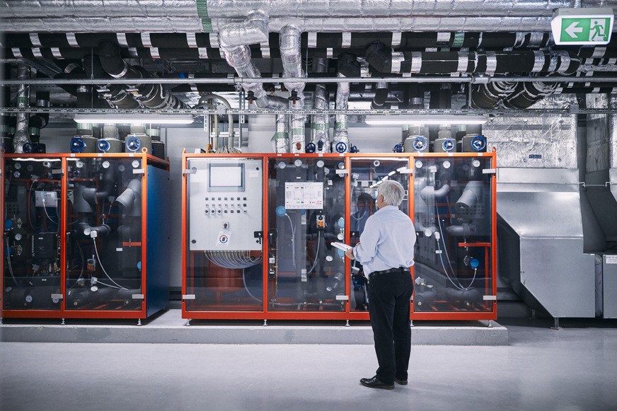 Bild 6 Elektrohydraulische Pumpen-Armaturenbaugruppe (PAG) für ein GSWT-System im Klinikum Stuttgart.