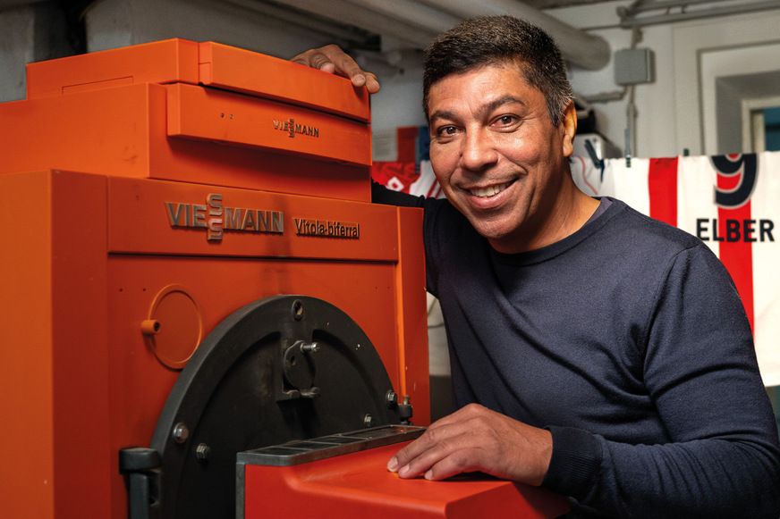 Die Fußball-Legende des FC Bayern München, Giovane Élber: „Beim Heizen ist es wie im Sport: Die besten Ergebnisse erreicht man nur gemeinsam – mit der richtigen Technik, einer klugen Strategie und starken Mitspielern.“