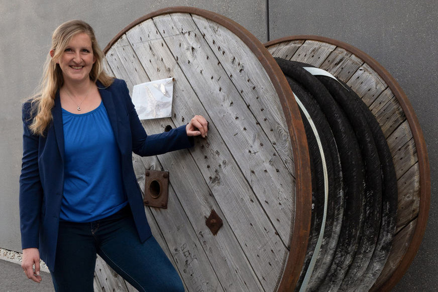 Ann-Catrin Uhr-Müller erforscht die Alterung von PILC-Kabeln im Mittelspannungsnetz.