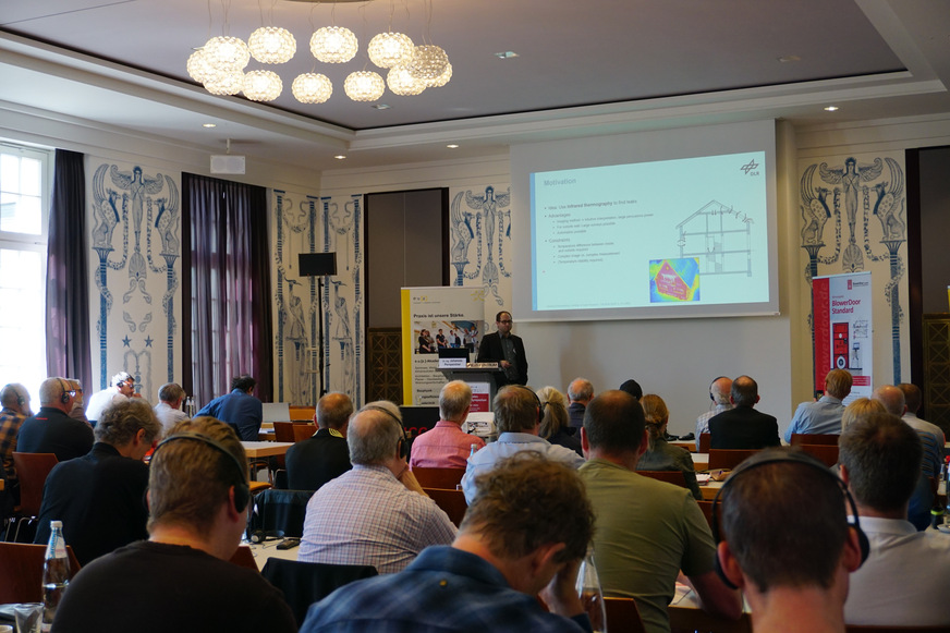 Buildair 2023 - Blick in den Plenarsaal, Vortrag Dr. Johannes Pernpeintner