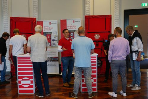 Buildair 2023 - Ausschnitt aus der Fachausstellung, Stand BlowerDoor GmbH