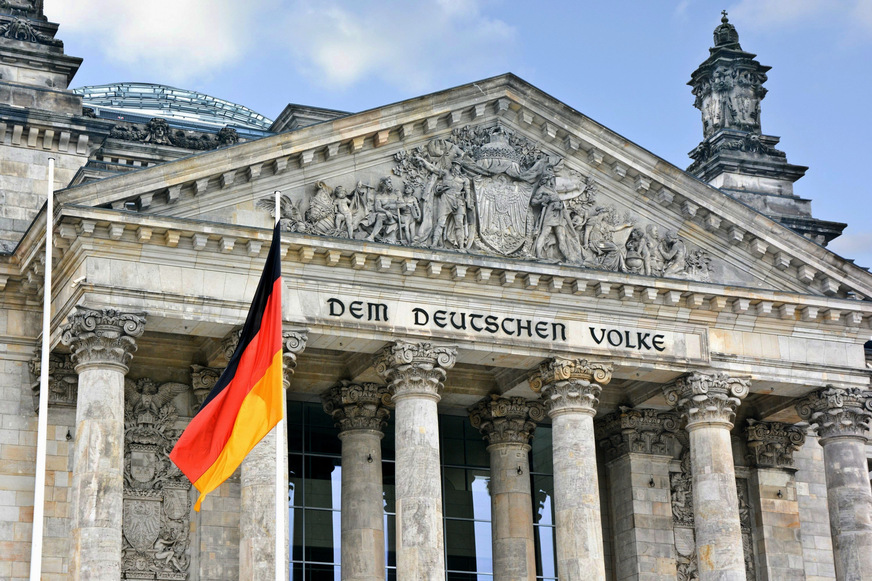 Bild 1 Für die Bundestagswahl am 23. Februar 2025 werden etwa 2,3 Mio. Wahlberechtigte erstmalig eine Wahlbenachrichtigung zur Wahl des Deutschen Bundestages erhalten.