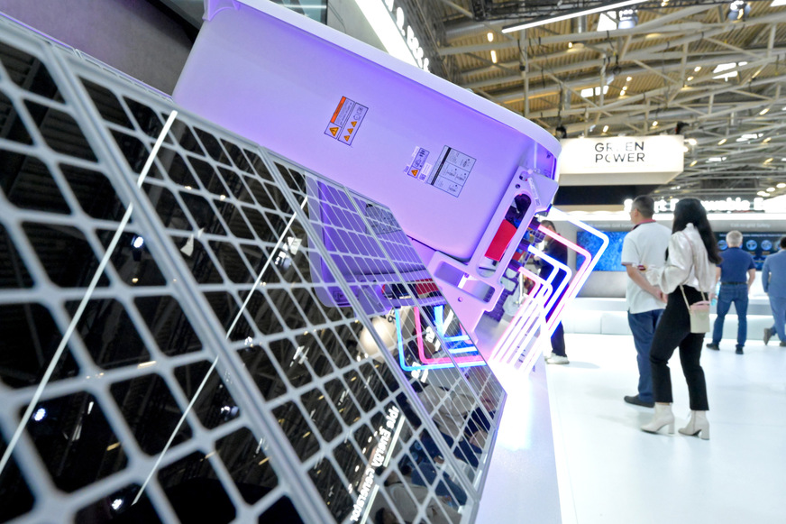 Dynamische Marktentwicklung: Auf der Intersolar Europe 2025 steht die Solarbranche im Zeichen von Innovation und Fortschritt.