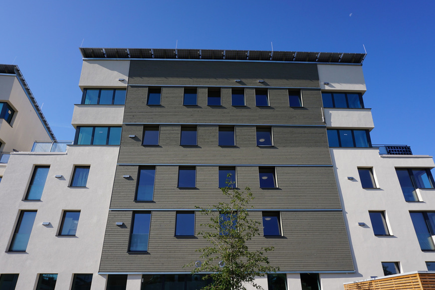 Meltem: Fassadenabschlüsse mit Edelstahlschoten.