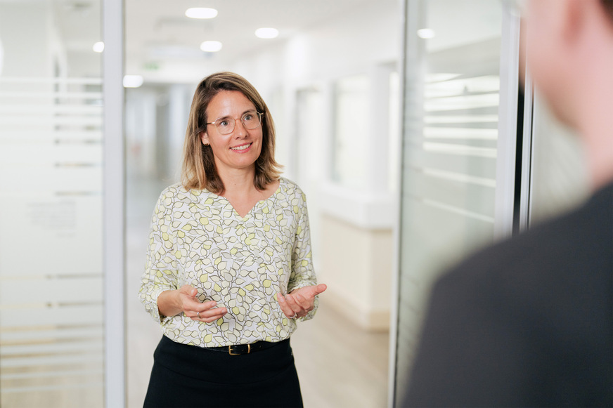 Bild 2 Verena Gölkel, Pressesprecherin der St. Franziskus-Stiftung Münster, betont, dass die Retrofits unerlässlich für das Erreichen der Nachhaltigkeitsziele der Franziskus Stiftung sind.