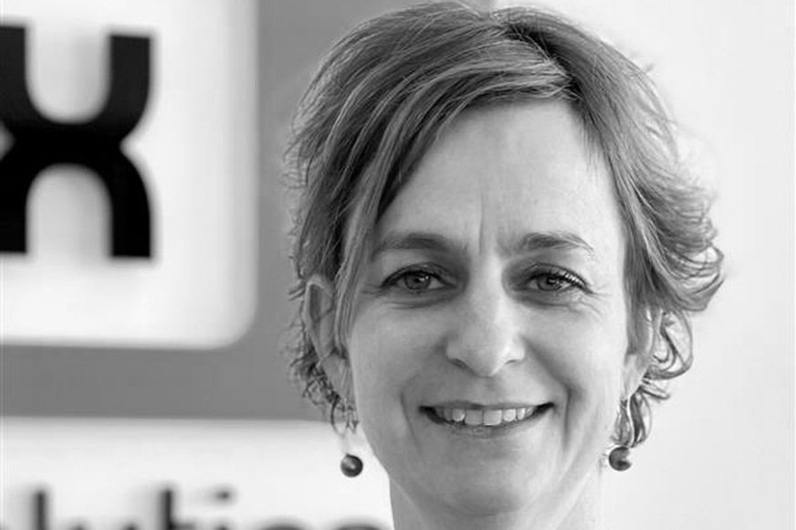 Dr. Sandra Bell