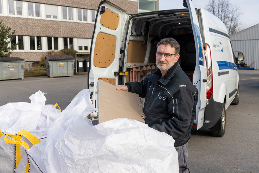 Praktisch und effizient: beim neuen Knauf Rücknahmesystem GipsBack werden die Gipsplattenabfälle sortenrein in Big Bags gefüllt. Diese werden anschließend von der Baustelle abgeholt und die Plattenreste der Verwertung zugeführt.