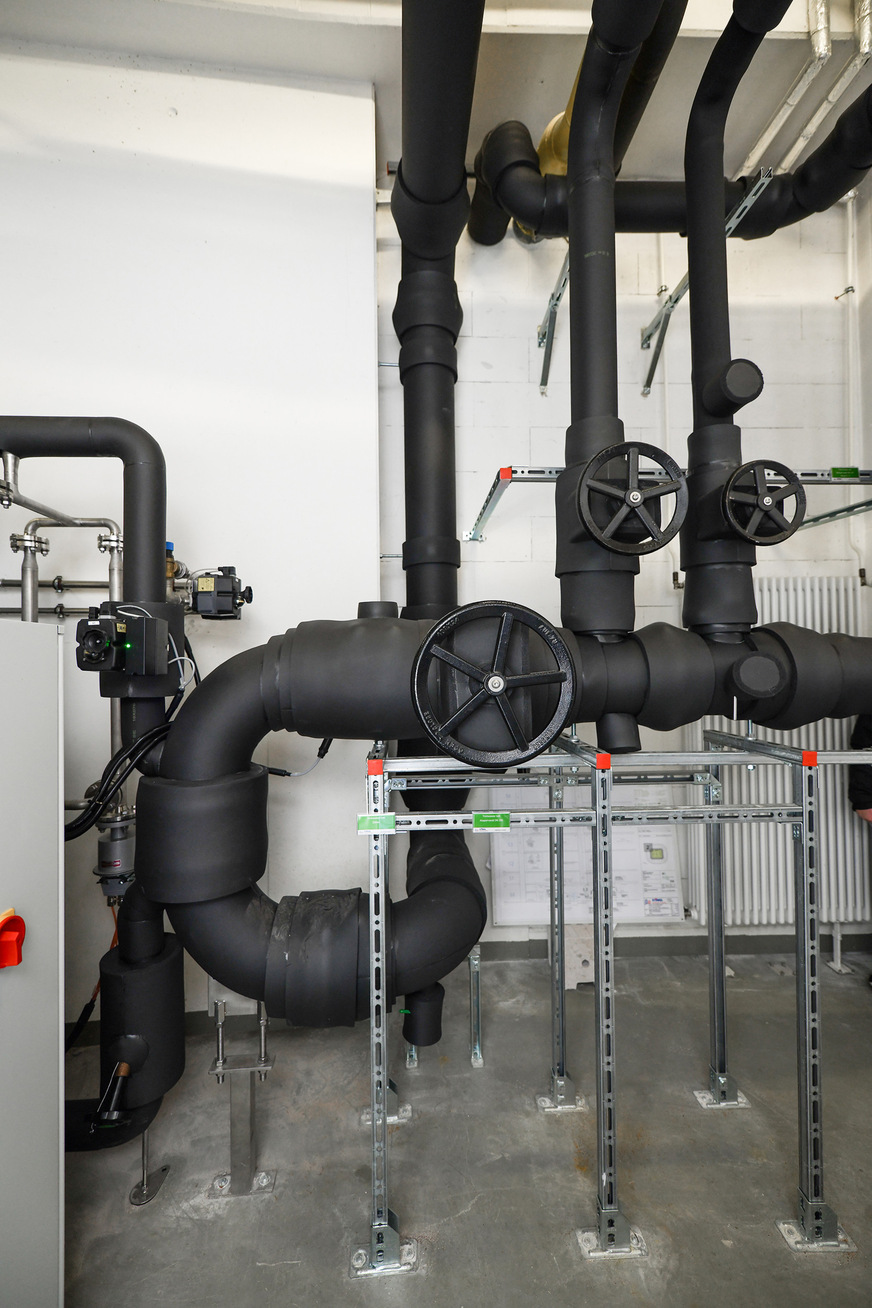 Neben umfangreichen Simulationsberechnungen war ein individuell angefertigter Bypass in DN 200 notwendig, um die Kalkbehandlung bedarfsgerecht an die sehr hohen Spitzenvolumenströme anzupassen.