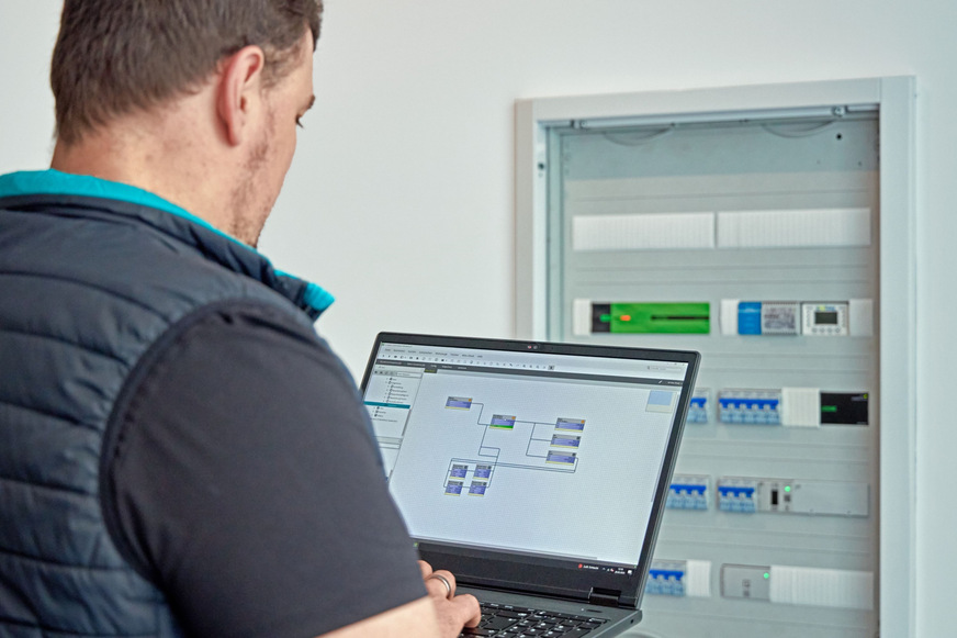 Bild 5 Die IoT-basierte Plattform Emalytics dient unter anderem der Programmierung, Visualisierung und Auswertung der Gebäudeautomation.