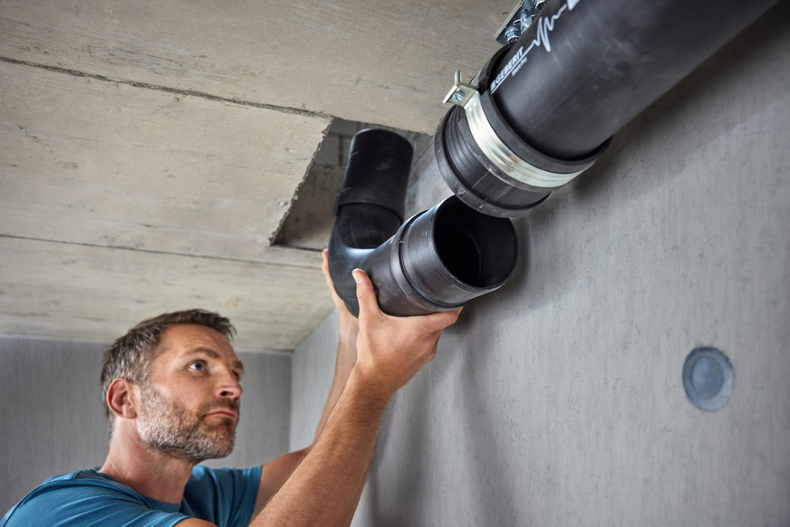 Bild 1 Damit eine Gebäudeentwässerung richtig funktioniert, ist mehr erforderlich, als Schmutz- und Regenwasser „den Weg zu weisen“. Die Novellierung von DIN 1986-100 präzisiert zahlreiche für die Planung, Bemessung und Ausführung wichtige Aspekte.