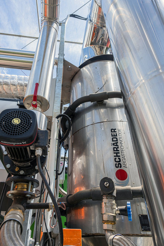 Der Wärmetauscher TurbuFlexS in der Ausführung ThermTube 900 Condens führt die Wärme dem Rücklauf zu.