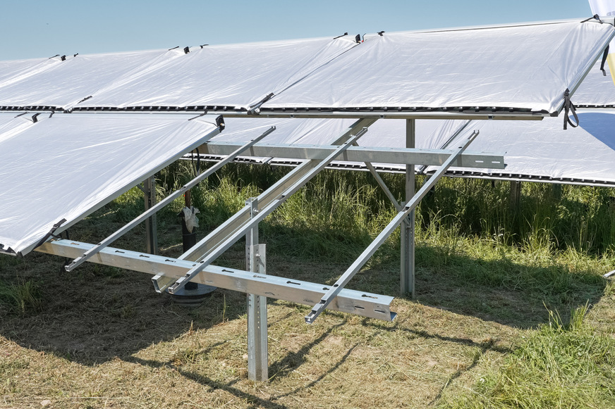 Der freie Montageplatz wartet auf den letzten von 13.200 Solarthermie-Kollektoren des Solarfelds Leipzig West.