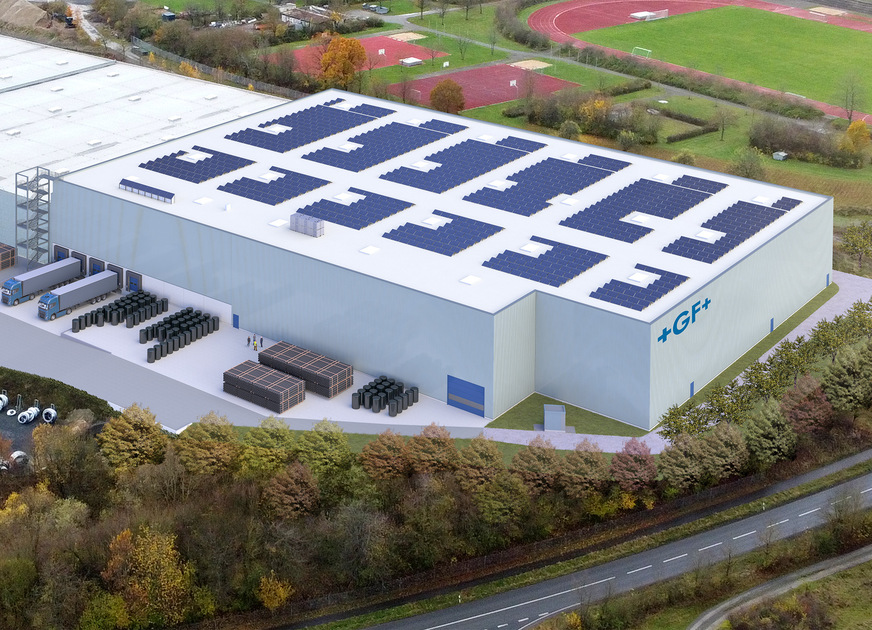 Mit der Erweiterung der Kapazitäten von bisher rund 3000 auf mehr als 6000 eingelagerte Produkte wird der Standort Haßfurt zum europäischen Lager- und Distributionszentrum für das gesamte GF Building Flow Solutions Portfolio ausgebaut. Die neue Logistikhalle bietet rund 9500 m² Lagerfläche sowie ein ca. 2500 m² großes Außenlager. Mit 16 m Höhe ist sie für halb-automatische Schmalgangregale und ca. 20.000 Palettenstellplätze ausgelegt. Von hier aus gehen die Produkte in über 70 Länder weltweit.