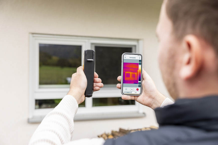 Testo: Wärmebildkamera testo 860i für Smartphones.