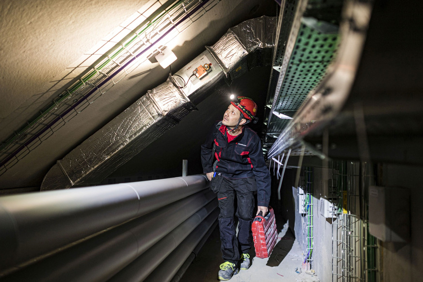 Bild 8 … ihr Licht leuchtet stets in die Blickrichtung und man hat beide Hände frei.