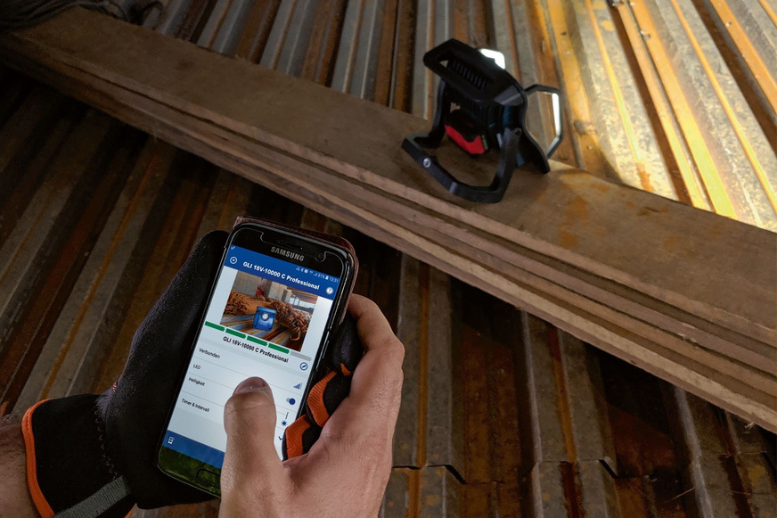 Bild 6 Aktuelle Leuchten ermöglichen das Ein- und Ausschalten oder Dimmen per App.
