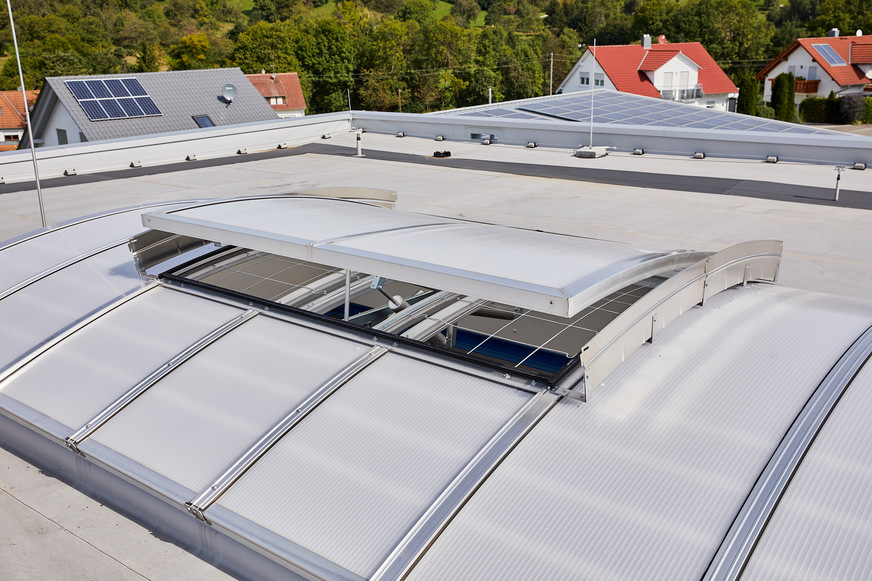 Der Aa-Wert ist ein entscheidender Parameter für den Wirkungsgrad des Rauchabzugs. Eine falsche Planung kann hierbei zu einer Beeinträchtigung des natürlichen Rauch- und Wärmeabzuges führen, was im Ernstfall die Sicherheit des Gebäudes gefährden könnte.