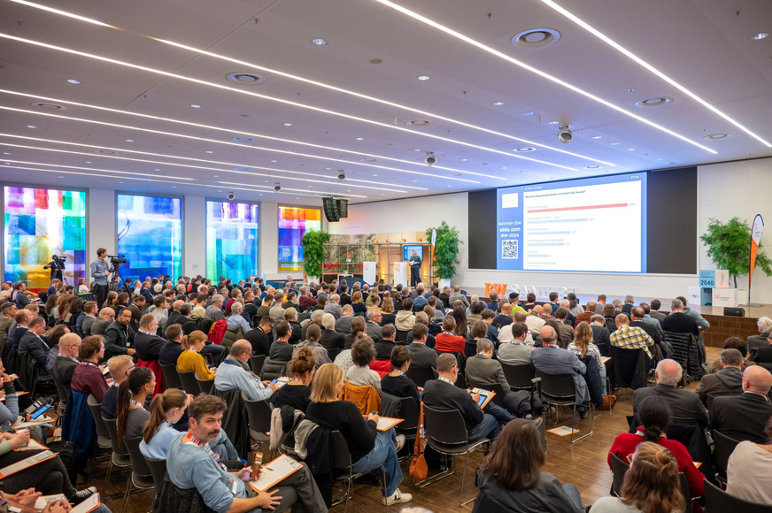 Beim Herbstforum Altbau treffen sich Expertinnen und Experten des energetischen Sanierens in Stuttgart – hier Bilder vom vergangenen Jahr.