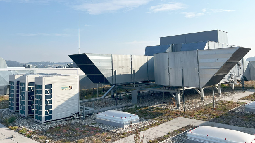 Bild 5 Die Hallenkomplexe werden über insgesamt 35 RLT-Anlagen mit Luftvolumenströmen zwischen 16.000 und 72.000 m3/h klimatisiert.