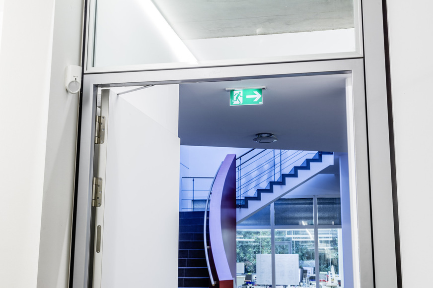 Bild 4 Die Zutrittskontrolle hilock 5000 ZK von Telenot lässt sich mit einer Einbruchmeldeanlage des Herstellers verbinden.