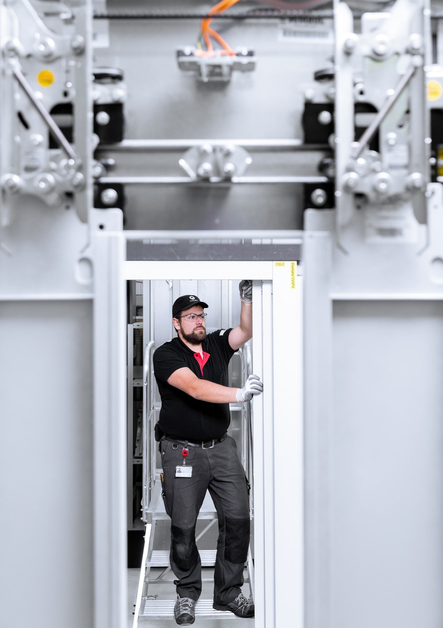 Bild 3 Etwa 400.000 Aufzüge in Deutschland sind von der 2G-Abschaltung betroffen. Je näher sie rückt, desto schwieriger dürfte es aufgrund begrenzter Kapazitäten werden, die Aufrüstung mit einer zukunftsweisenden Digitalisierung zu verknüpfen.