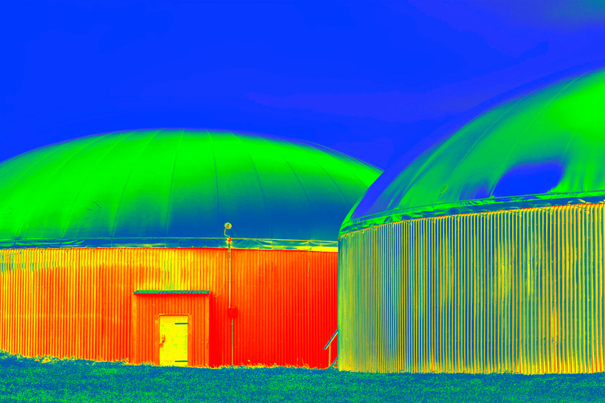 Bild 5 Bisher wird in Deutschland nur ein geringer Teil der Biogaserzeugung zu Biomethan aufbereitet und in das Erdgasnetz eingespeist. Bei der Bereitstellung werden bezogen auf den Brennwert in erheblichem Umfang Treibhausgase freigesetzt.