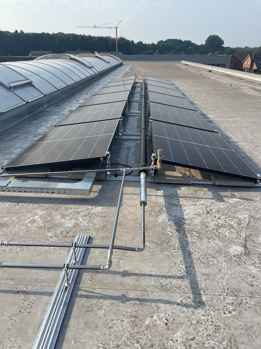 Der SHK-Betrieb Mussenbrock hat eine PVT-Anlage und Speicher von TWL mit einer Wärmepumpe und Kühldecken kombiniert.