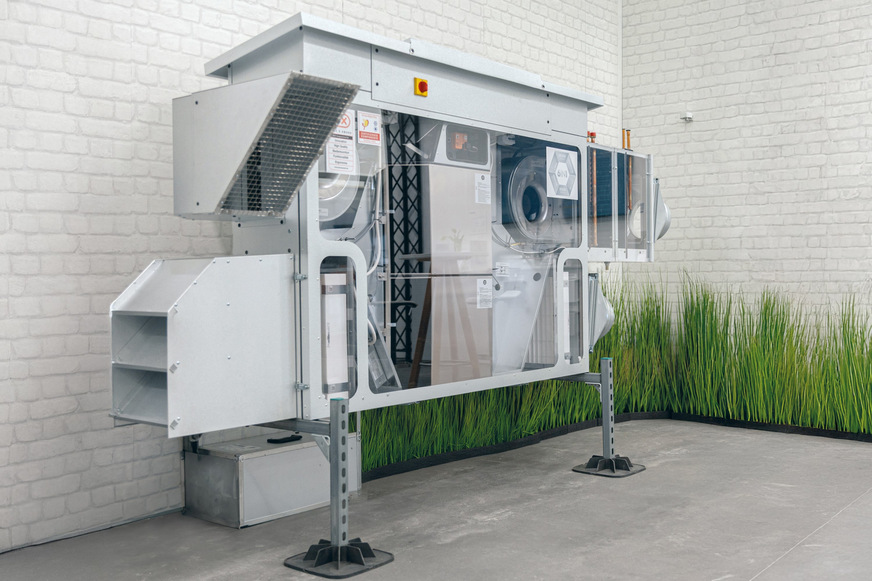 Vallox: Beispielhafte Montage eines Vario-Geräts mit dem Trägersystem.