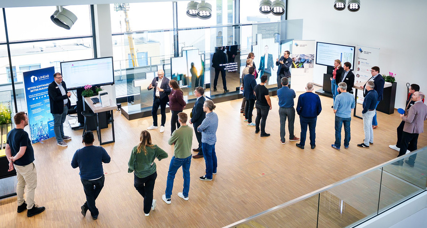 Bild 4 Zum Rahmenprogramm vom BIM-Fachkongress gehörten auch der Marketplace und das FutureLAB als zusätzliche Möglichkeiten, sich intensiver über technische Entwicklungen zu informieren und miteinander ins Gespräch zu kommen.