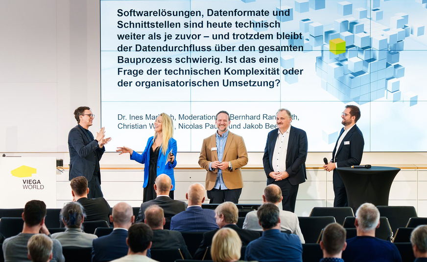 Bild 2 Workshops und Diskussionsrunden sind ein wichtiges Erfolgselement des vom BIM Center Aachen veranstalteten Fachkongresses; hier ein Expertentalk unter Moderation von Dr. Ines Marbach.