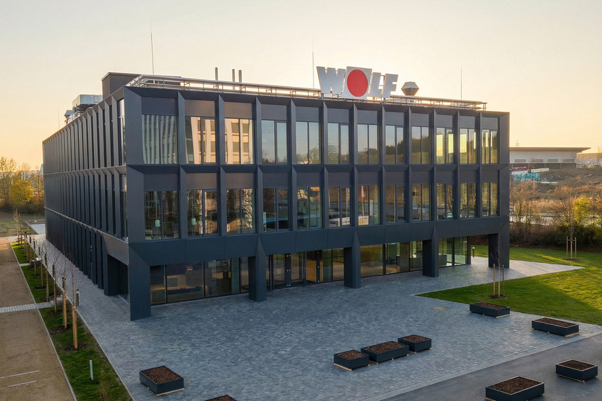 Außenansicht des neuen Campus der Wolf GmbH am Stammsitz in Mainburg.