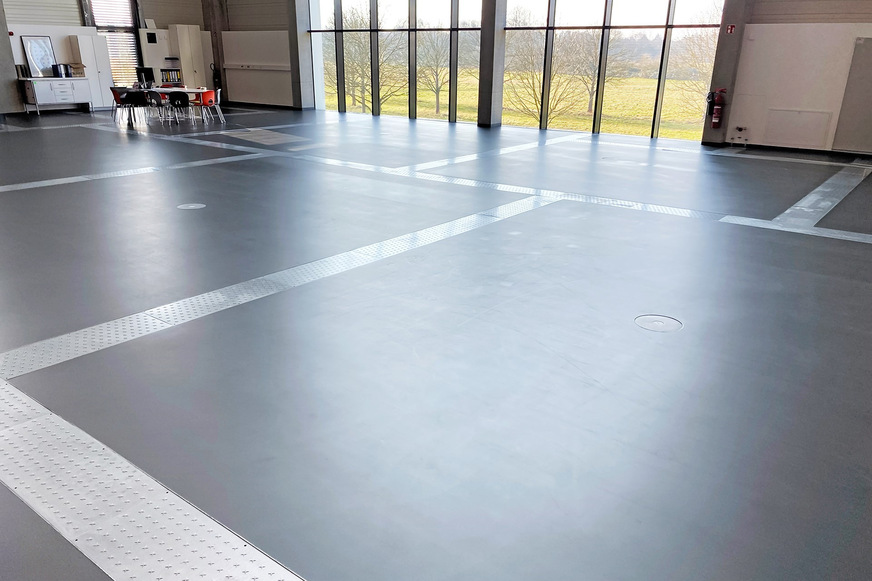 Bild 4 Bei estrichbündigen Systemen muss der Estrich sehr sauber angearbeitet werden.