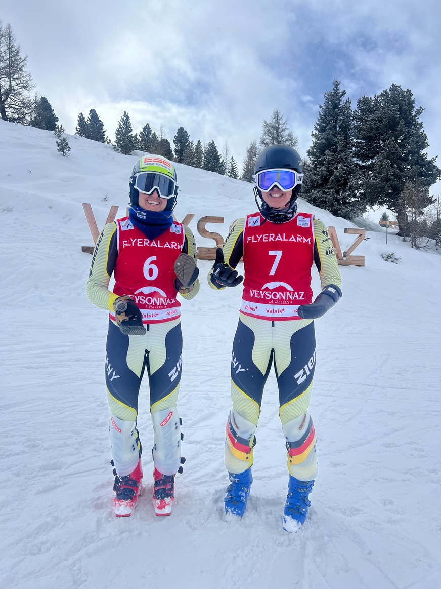 Die Para-Skisportlerinnen Andrea Rothfuss (rechts) und Anna-Maria Rieder.