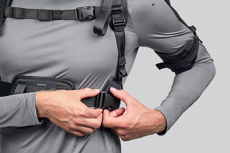 Bild 9 Entscheidend für die Akzeptanz durch die Mitarbeiter sind unter anderem ein schnelles An- und Ablegen, das Gewicht, der Tragekomfort …