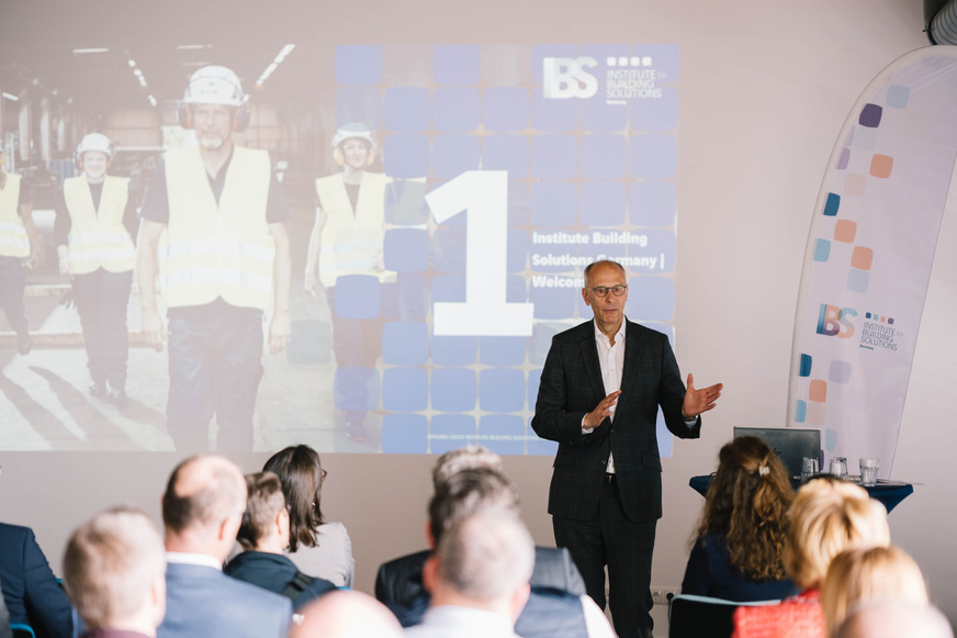 Stefan Falk, Vorsitzender der Geschäftsführung von Vinci Energies Building Solutions in Deutschland, betonte, wie wichtig es sei, Mitarbeitende gezielt zu fördern.