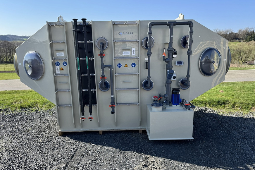 Bild 1 EVO-Scrubber (Abgaswäscher) mit integrierter Wärmerückgewinnung (150 kW) für einen Abluftvolumenstrom von 20.000 m3/h.