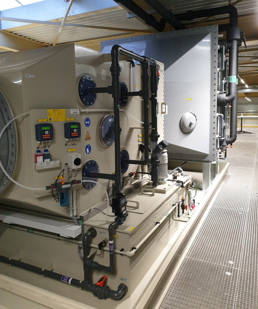 Bild 2 Wäscher für 32.000 m3/h Beizabluft mit nachgeschalteter Wärmerückgewinnung mit 260 kW Wärmeleistung.