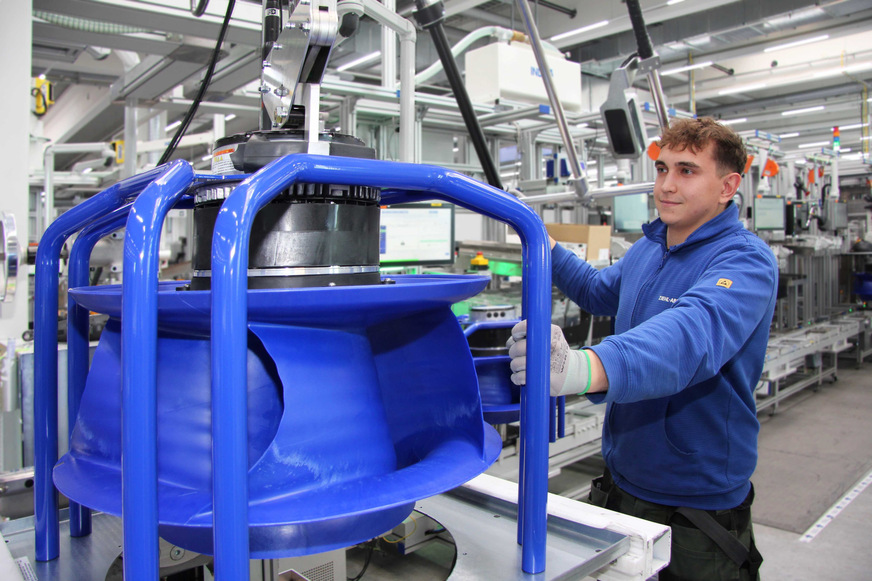 Die Fertigung von Ventilatoren bei Ziehl-Abegg wird global noch stärker ausgebaut als geplant.