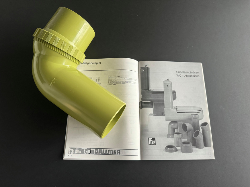 Den ersten Designpreis gewinnt Dallmer für einen WC-Bogen in den typischen Modefarben – hier in Moosgrün.