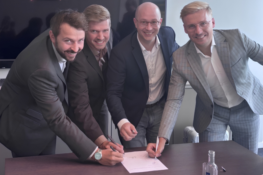 V.l.n.r.: Hans Ittlinger, Ludwig Wiesböck (beide ExGas), Andreas Nilsson (Reflex Group) und Simon Daxlberger (ExGas)