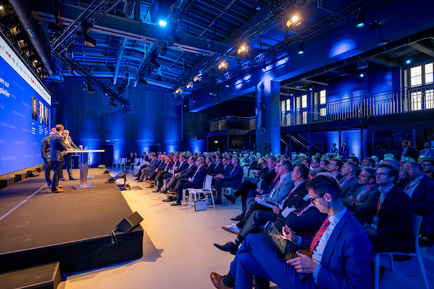 Auf der #CONNECTINGHEAT 2026 diskutierte die Heizungsbranche mit der Politik.