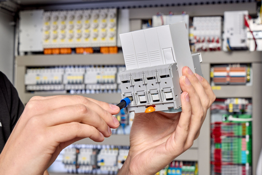 Bild 5 Untersteck- und Berührschutz sind nur zwei der vielen Installations- und Sicherheitsmerkmale der Produktfamilie SPP.