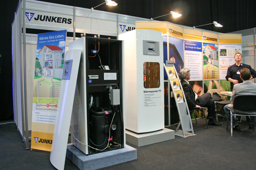 Es wäre ein Leichtes, COP und JAZ direkt im Regelgerät der Wärmepumpe zu erfassen und zu dokumentieren. Staatliche Fördergeber wünschen sich einen etwas professionelleren Leistungsnachweis von Wärmepumpenanlagen.