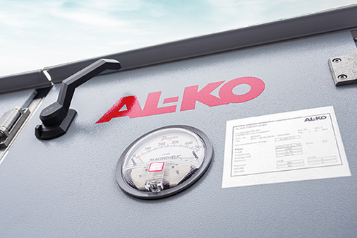 Die vier Geräte der Baureihe AL-KO AT4 wälzen im Holzhaus Roots pro Stunde insgesamt 42.000 m³ Luft um.