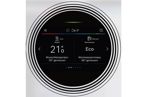 Bosch: Bedienfeld UI 800 der Compress 7800i LW mit farbigem 5,0"-Touchdisplay.