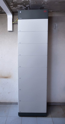  Im Keller steht der Stromspeicher trocken, warm und geschützt vor Ammoniak und wechselnden Temperaturen. 