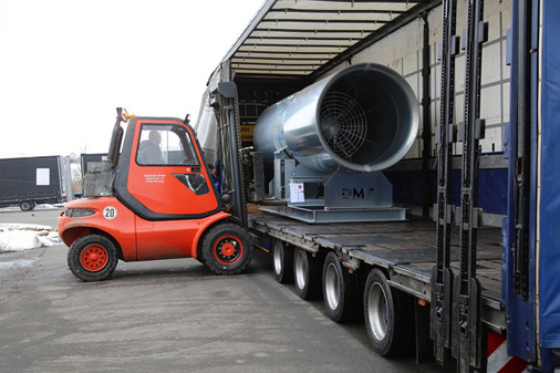 Nur zwei der insgesamt 114 bestellten Jetfans passen in einen LKW. Das macht ergo 57 LKW-Ladungen – eine logistische, aber für die Systemair GmbH machbare Herausforderung.