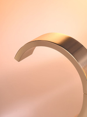 CYO in Messing gebürstet (23kt Gold). - © Dornbracht /  Foto: Johannes Bauer
 CYO in Messing gebürstet (23kt Gold).